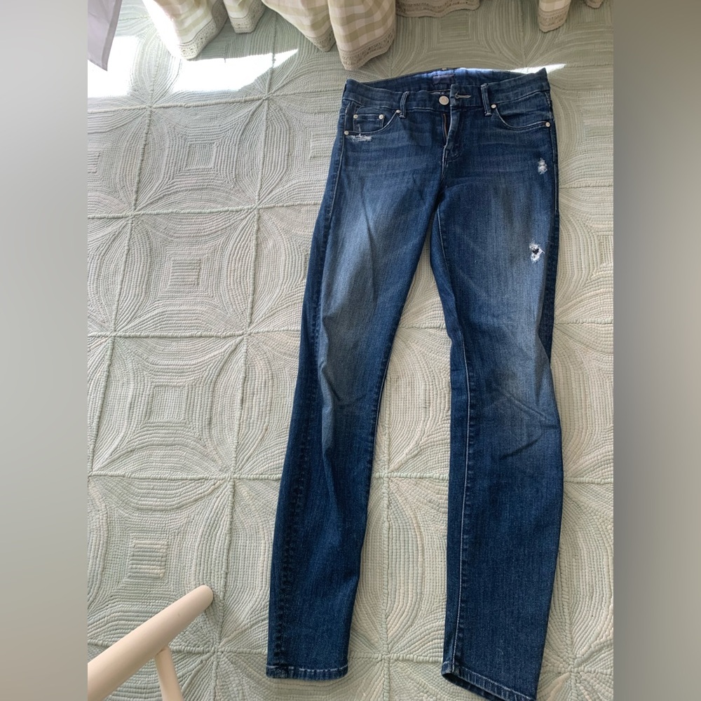 Size 24 mother jeans. Medium wash. Medium/low rise.